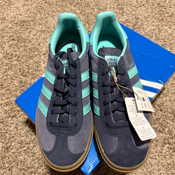 adidas gazelle silver green womens Gazelle Indoor